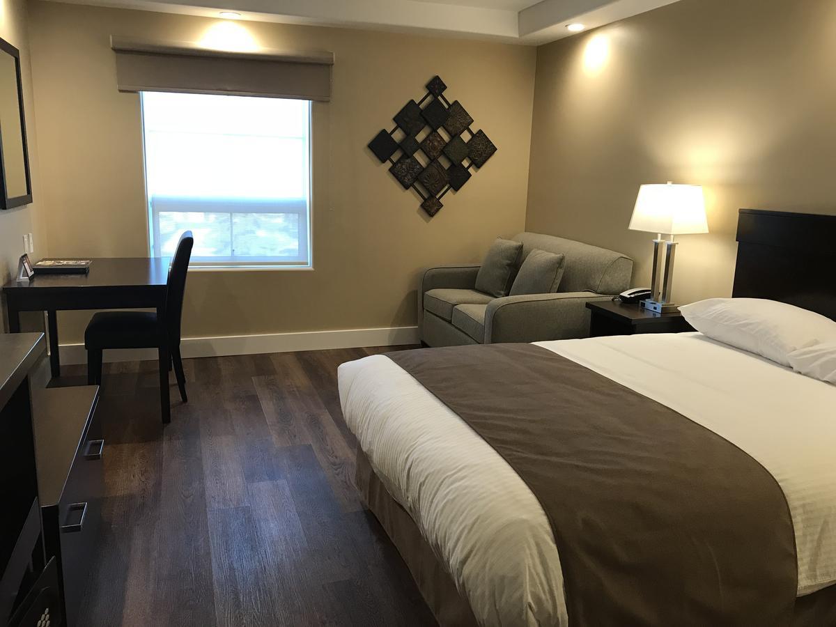 Chateau Louis Hotel & Conference Centre Едмънтън Екстериор снимка